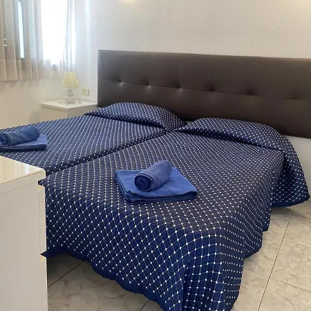 Daire 1 Bed 18a1, Victoria Court 1, Cristianos, Tenerife Los Cristianos (Tenerife)