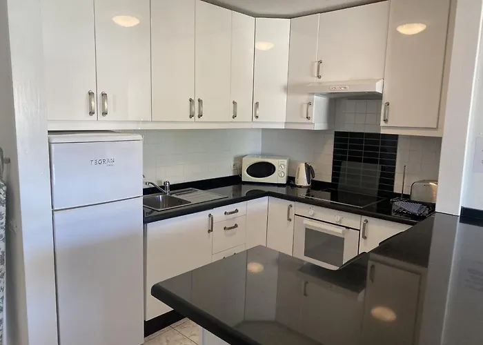 1 Bed 18a1, Victoria Court 1, Cristianos, Tenerife Daire